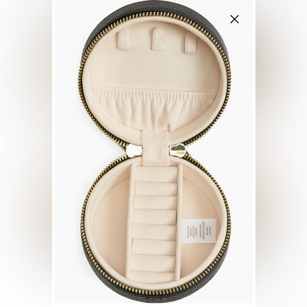 🔥🆕 Mali + Lili Round Jewelry Storage Case🔥